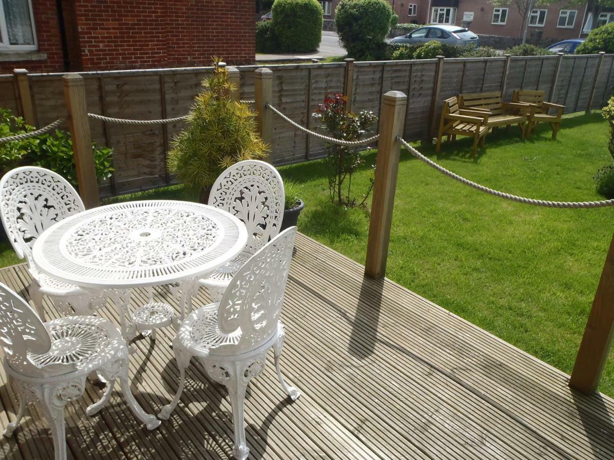Gables Court Holiday Apartments 스와니지 외부 사진